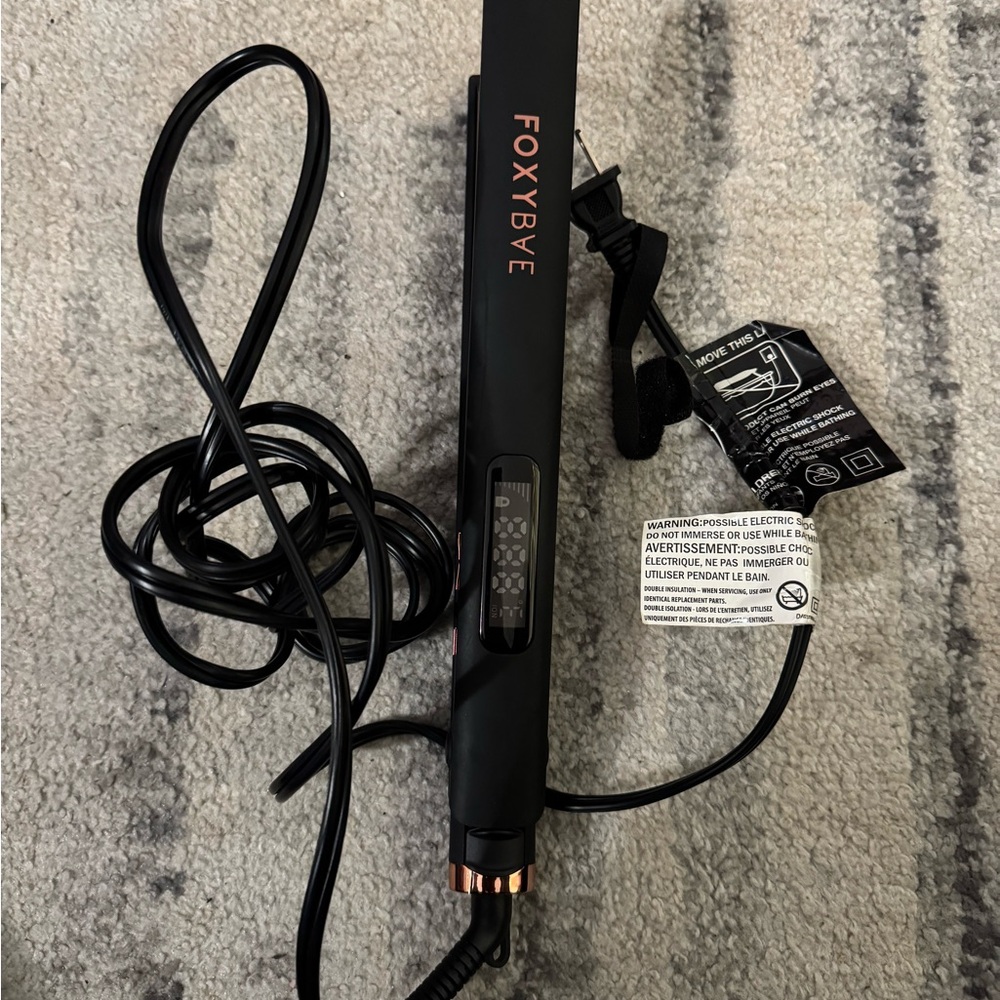 FoxyBae Black Hair Straightener